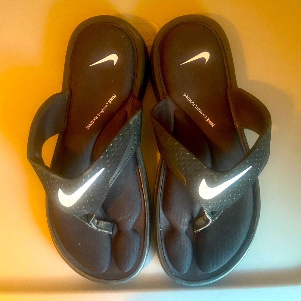 Nike flip flops